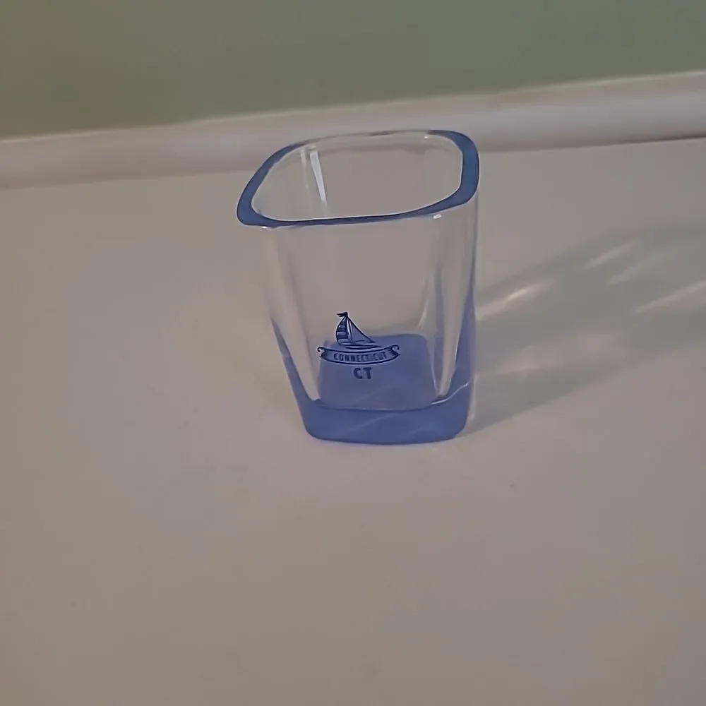 Connecticut Shor Glass